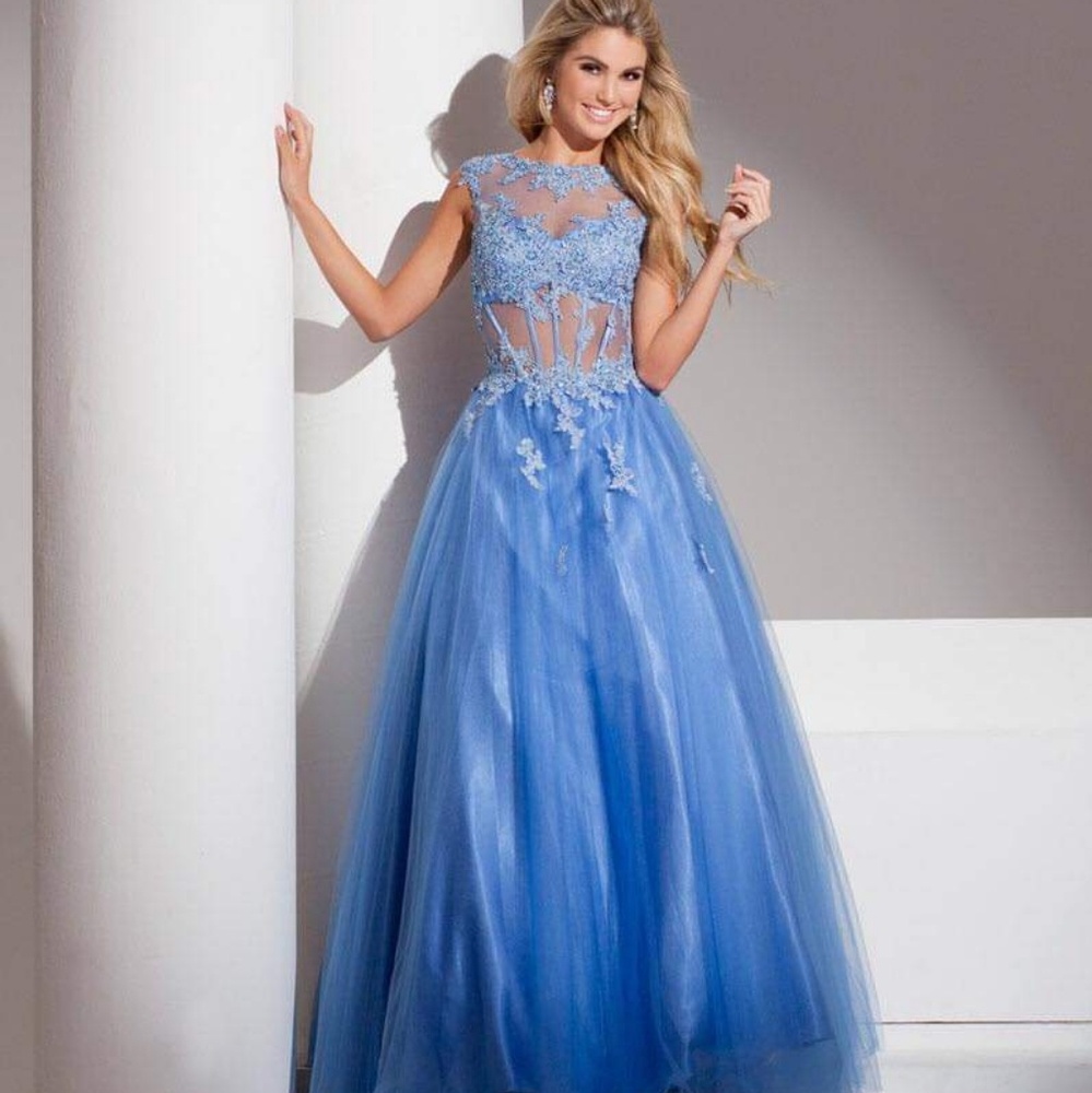 Tony Bowls LeGala Prom Dress Size 2